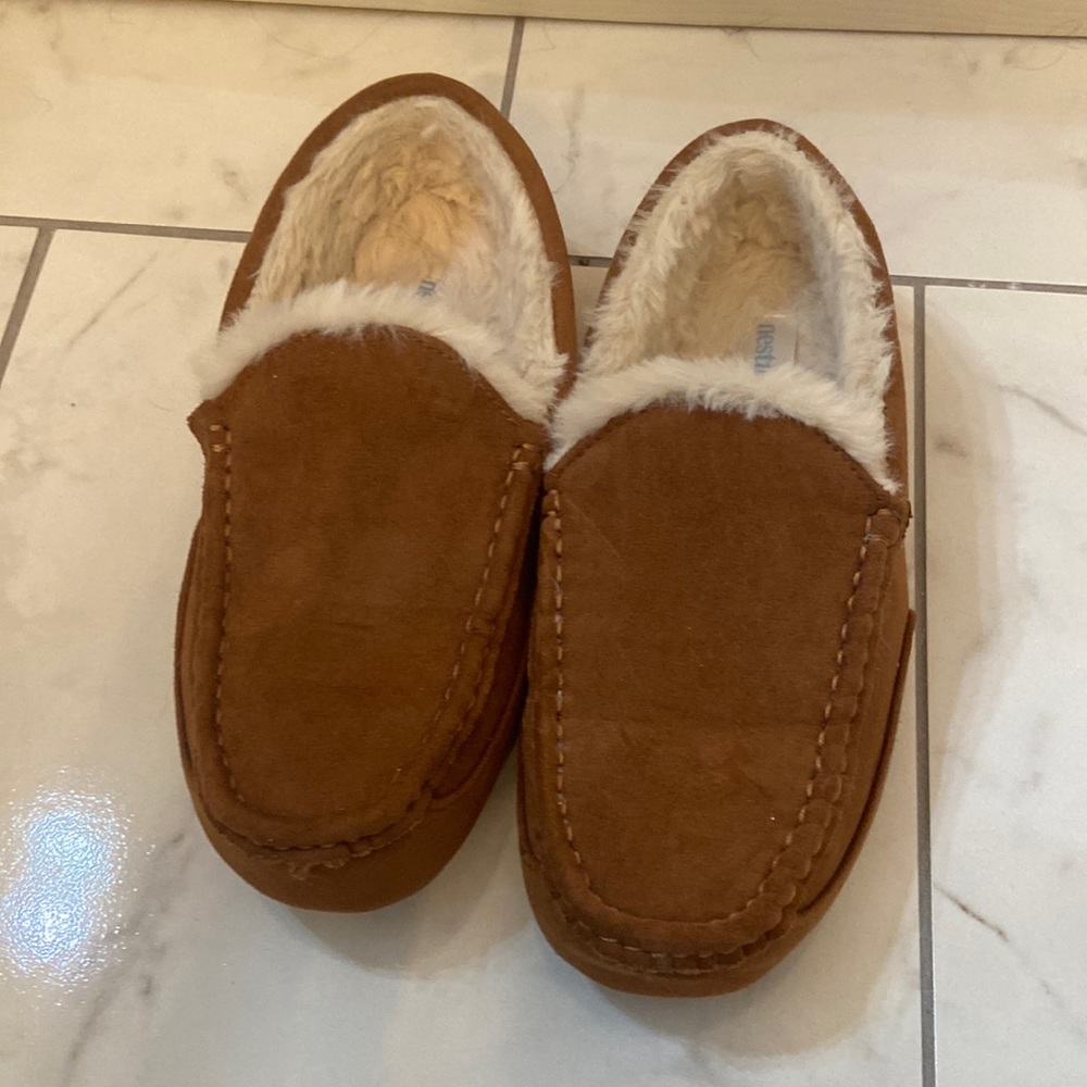 🎉 3 for $20🎉 
House shoes